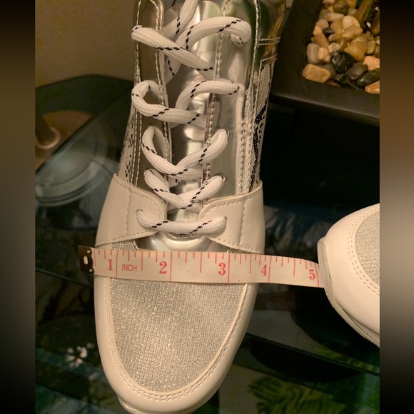 Steve Madden HYSTERIA WHITE White Platform Heel - Picture 9 of 13